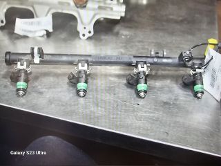 bontott RENAULT KANGOO Porlasztó Sor / Híd