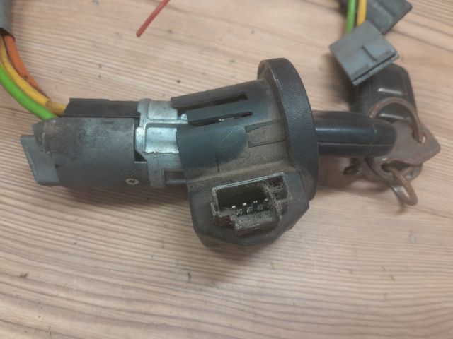 bontott RENAULT KANGOO Gyújtáskapcsoló