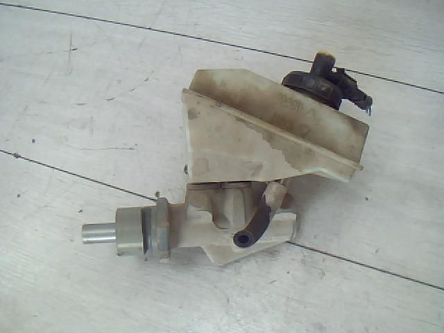 bontott RENAULT KANGOO Főfékhenger