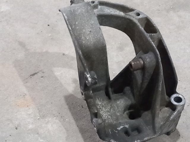 bontott RENAULT KANGOO Generátor Tartó Bak