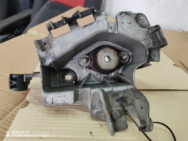 bontott RENAULT KANGOO Motor Tartó Bak (Fém)