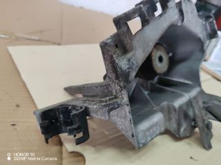 bontott RENAULT KANGOO Motor Tartó Bak (Fém)