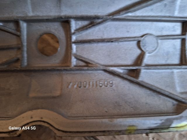 bontott RENAULT KANGOO Szelepfedél