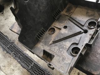 bontott RENAULT KANGOO Akkumulátor Tartó