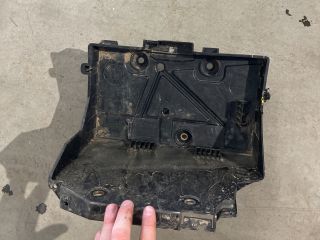 bontott RENAULT KANGOO Akkumulátor Tartó