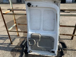 bontott RENAULT KANGOO Bal Csomagtérajtó (Részeivel)