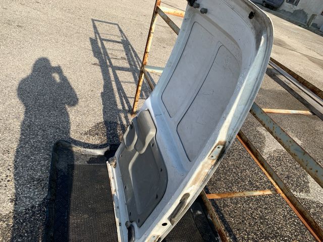 bontott RENAULT KANGOO Bal Csomagtérajtó (Részeivel)