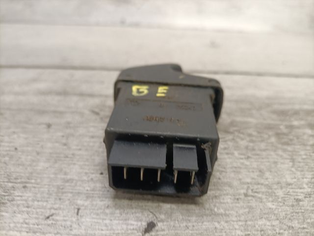 bontott RENAULT KANGOO Bal első Ablakemelő Kapcsoló