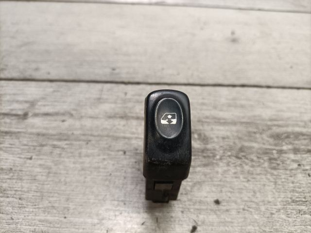 bontott RENAULT KANGOO Bal első Ablakemelő Kapcsoló
