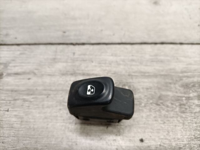bontott RENAULT KANGOO Bal első Ablakemelő Kapcsoló