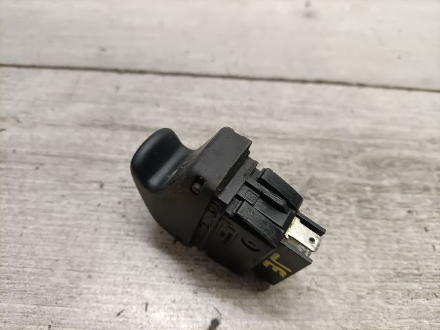 bontott RENAULT KANGOO Bal első Ablakemelő Kapcsoló