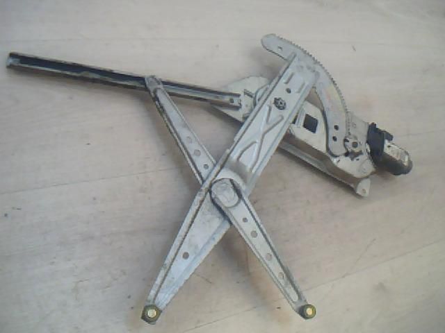 bontott RENAULT KANGOO Bal első Ablakemelő Szerkezet (Elektromos)