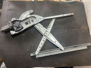 bontott RENAULT KANGOO Bal első Ablakemelő Szerkezet (Elektromos)