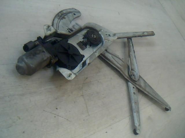 bontott RENAULT KANGOO Bal első Ablakemelő Szerkezet (Elektromos)