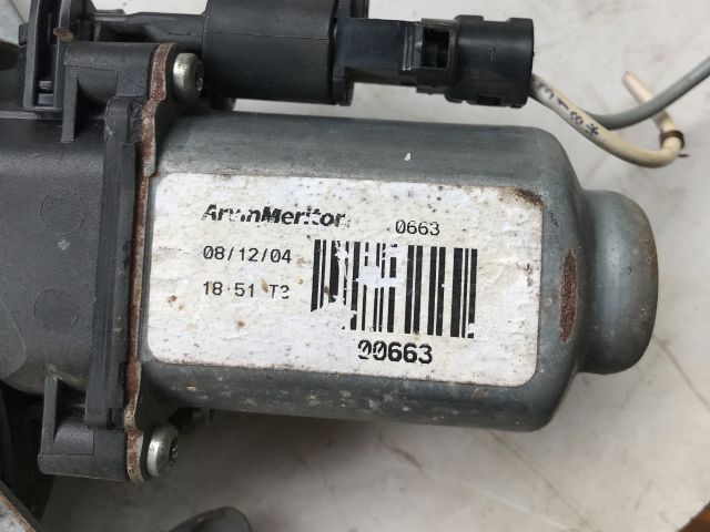 bontott RENAULT KANGOO Bal első Ablakemelő Szerkezet (Elektromos)