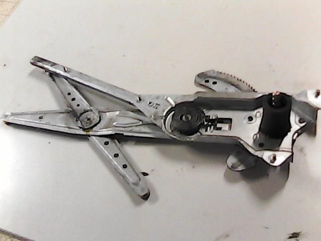 bontott RENAULT KANGOO Bal első Ablakemelő Szerkezet (Mechanikus)