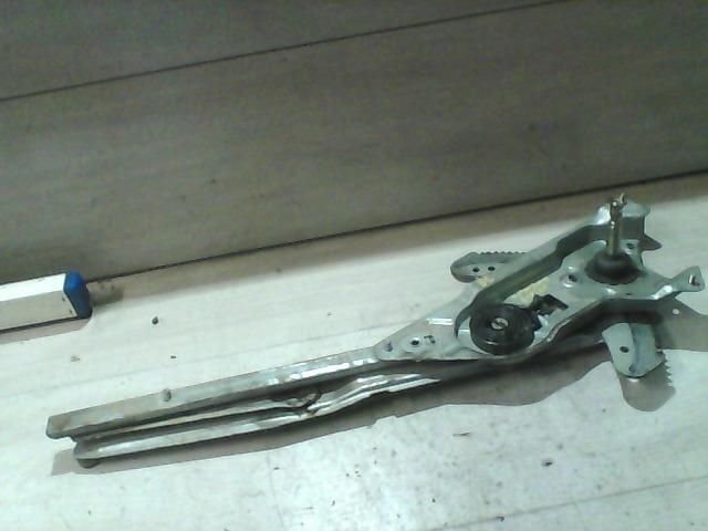 bontott RENAULT KANGOO Bal első Ablakemelő Szerkezet (Mechanikus)