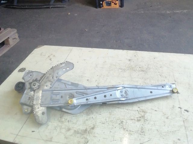 bontott RENAULT KANGOO Bal első Ablakemelő Szerkezet (Mechanikus)