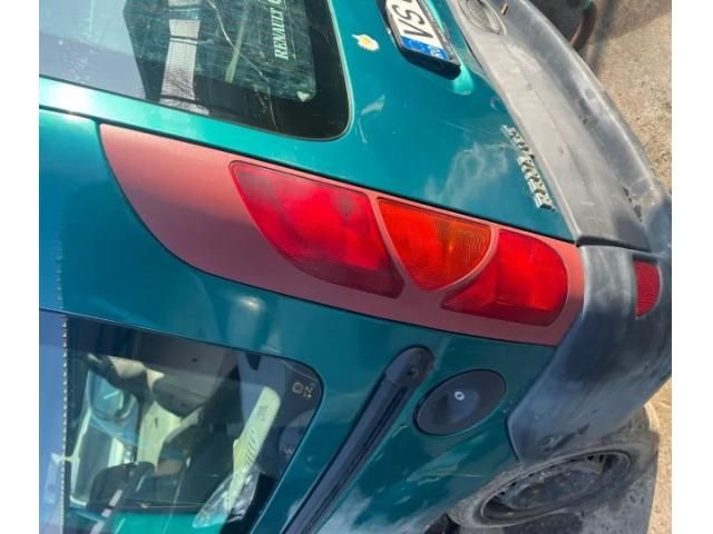 bontott RENAULT KANGOO Bal első Sárvédő