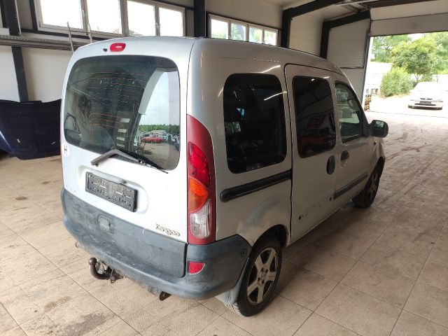 bontott RENAULT KANGOO Bal hátsó Sárvédő Gumi