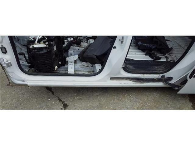 bontott RENAULT KANGOO Bal Küszöb