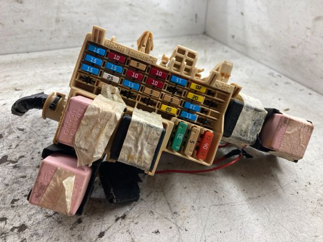 bontott RENAULT KANGOO Biztosítéktábla Doboz