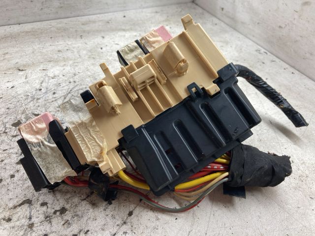 bontott RENAULT KANGOO Biztosítéktábla Doboz