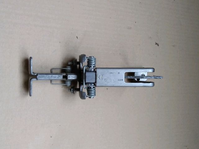 bontott RENAULT KANGOO Csomagtérajtó Ajtóhatároló