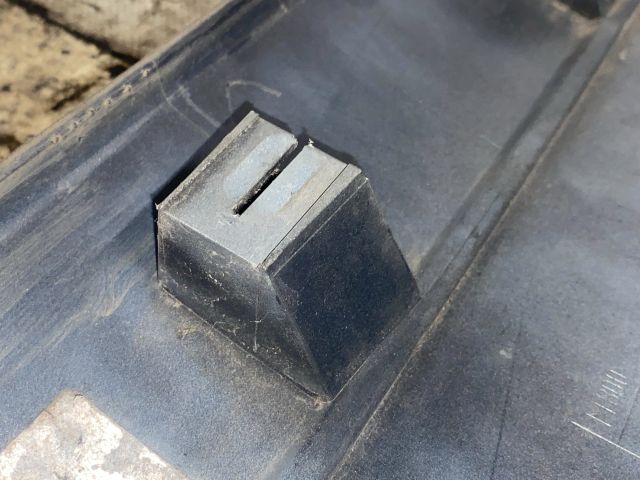 bontott RENAULT KANGOO Csomagtérajtó Díszléc