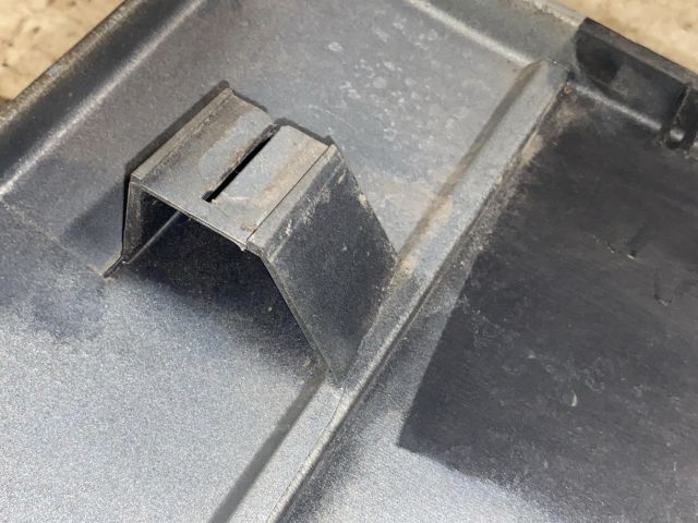 bontott RENAULT KANGOO Csomagtérajtó Díszléc