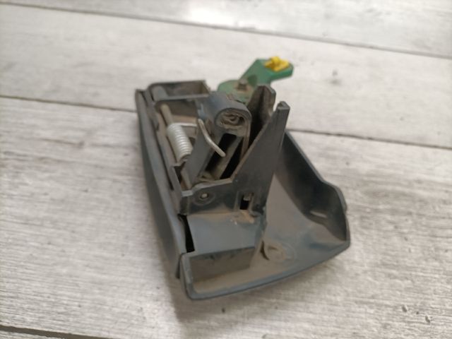 bontott RENAULT KANGOO Csomagtérajtó Kilincs