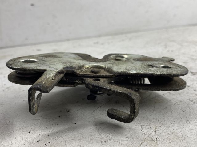 bontott RENAULT KANGOO Csomagtérajtó Zárszerkezet