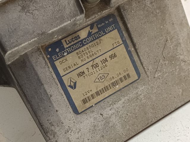 bontott RENAULT KANGOO Motorvezérlő