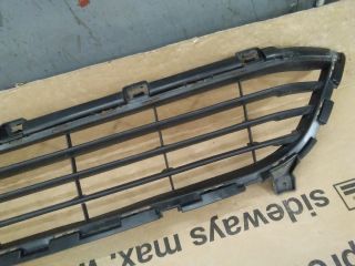 bontott RENAULT KANGOO Első Lökhárító Alsó Középső Díszrács