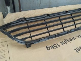 bontott RENAULT KANGOO Első Lökhárító Alsó Középső Díszrács