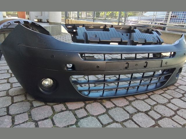 bontott RENAULT KANGOO Első Lökhárító (Részeivel)