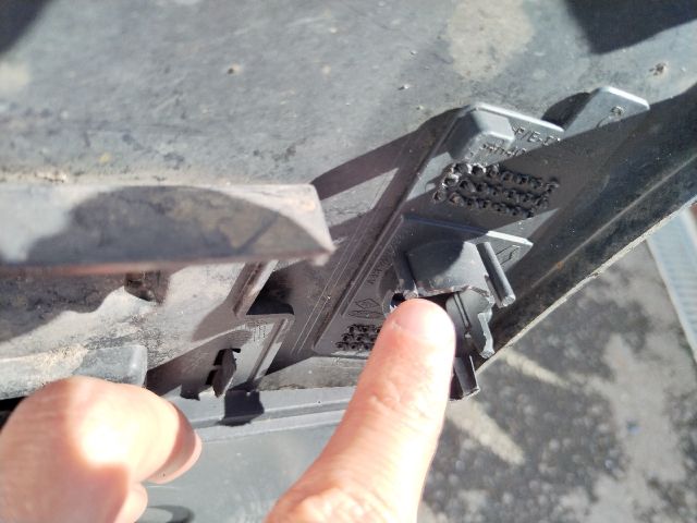 bontott RENAULT KANGOO Első Lökhárító (Üresen)