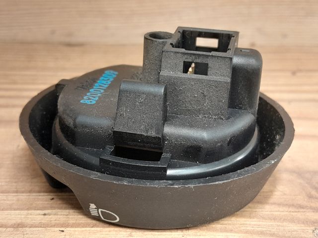 bontott RENAULT KANGOO Fényszórómagasság Állító Kapcsoló