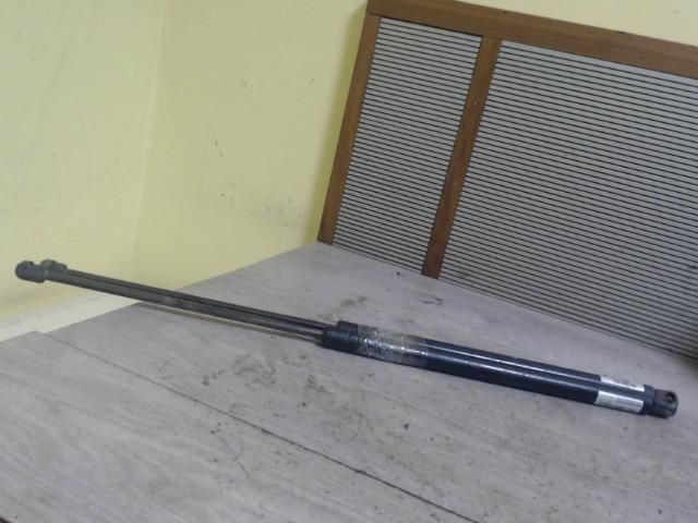 bontott RENAULT KANGOO Gázrugós Kitámasztó Teleszkóp Pár Csomagtérajtó