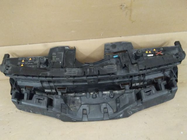 bontott RENAULT KANGOO Hűtőrács