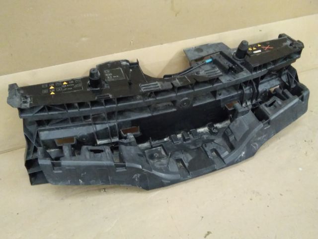 bontott RENAULT KANGOO Hűtőrács