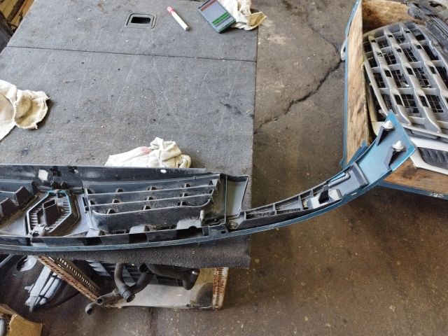 bontott RENAULT KANGOO Hűtőrács