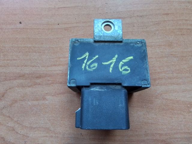 bontott RENAULT KANGOO Izzító Relé