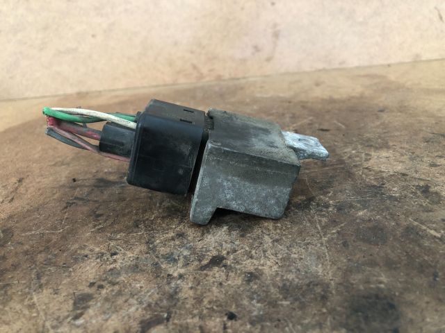 bontott RENAULT KANGOO Izzító Relé