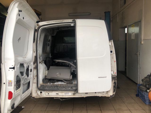 bontott RENAULT KANGOO Jobb Csomagtérajtó (Üres lemez)