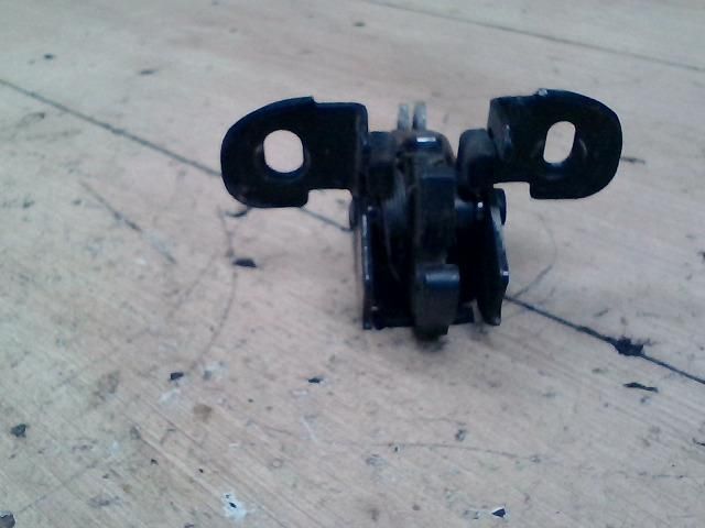 bontott RENAULT KANGOO Jobb Csomagtérajtó Zárszerkezet