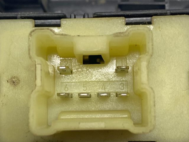 bontott RENAULT KANGOO Jobb első Ablakemelő Kapcsoló