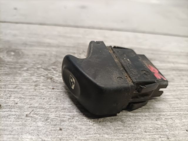 bontott RENAULT KANGOO Jobb első Ablakemelő Kapcsoló