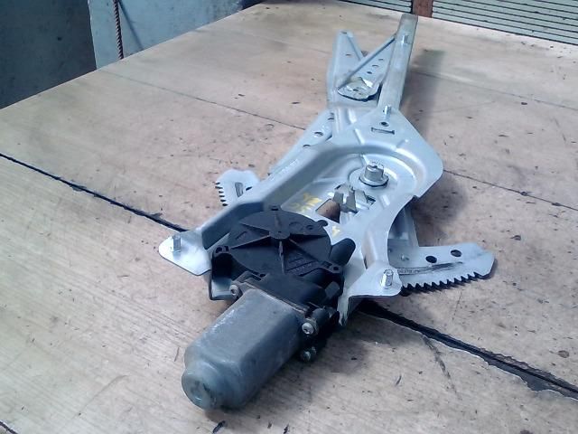 bontott RENAULT KANGOO Jobb első Ablakemelő Szerkezet (Elektromos)