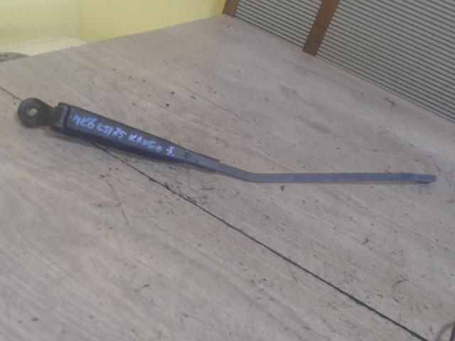 bontott RENAULT KANGOO Jobb első Ablaktörlő Kar